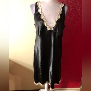 EUC Victoria’s Secret Black Satin and lace chemise. Size XL